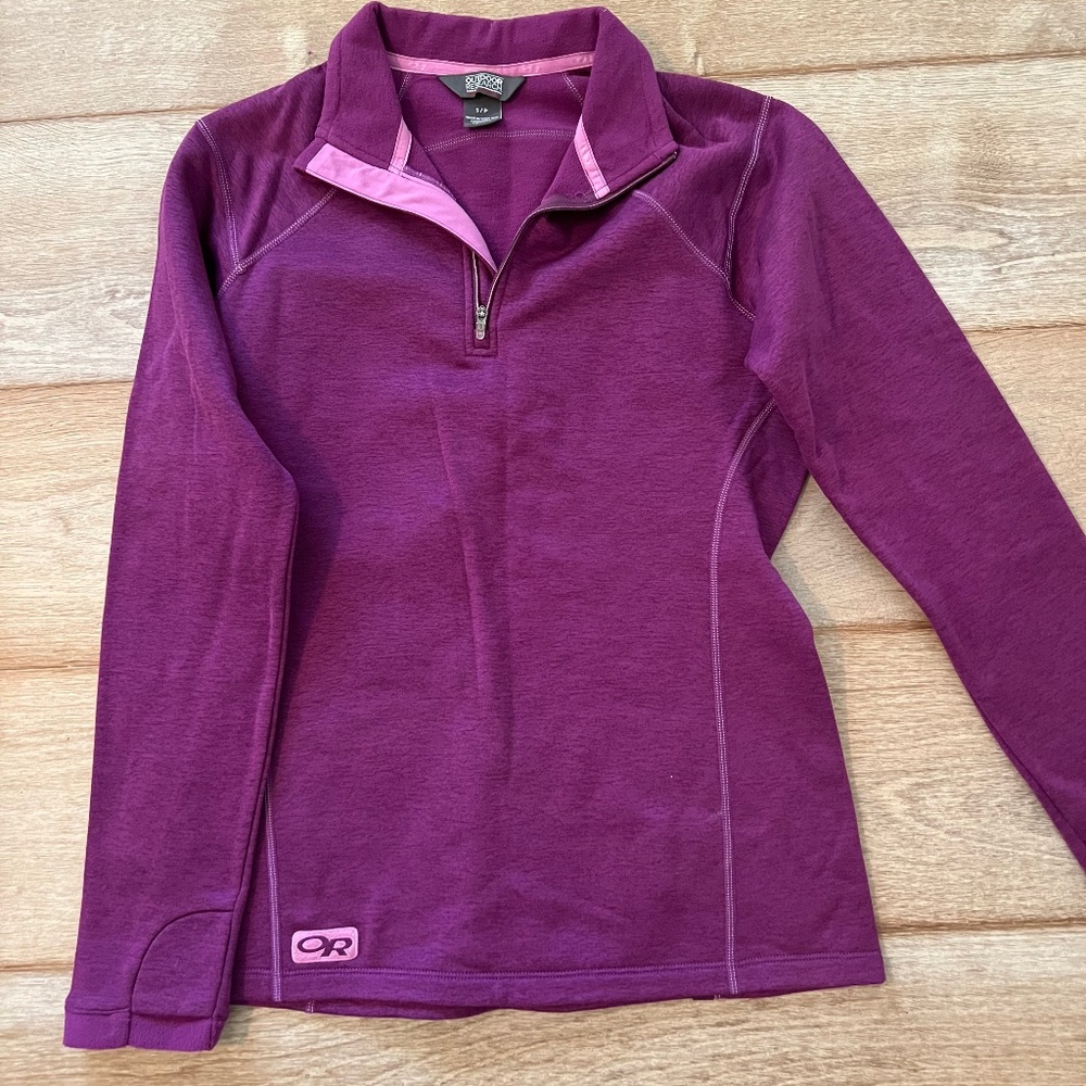Women’s outdoor research quarter zip size small NWOT